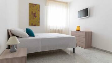 4 Schlafzimmer, Bügeleisen/Bügelbrett, Reisekinderbett, kostenloses WLAN
