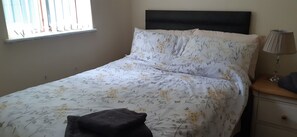 2 bedrooms, iron/ironing board, travel cot, WiFi