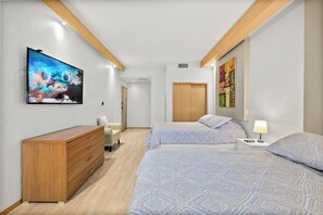 2 bedrooms, desk, iron/ironing board, free WiFi