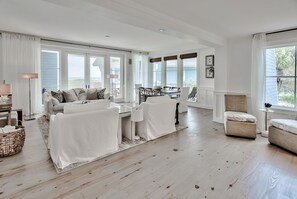 Smart TV, fireplace, books, offices - Direct Beach/Pool Access from Watersound Condo - Comp Bikes, Boards, Beach Gear! (Watersound)