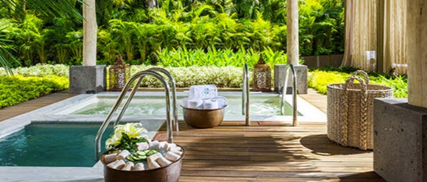 Piscine extérieure, piscine chauffée