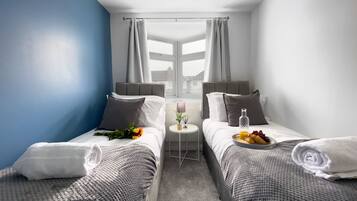 2 bedrooms, desk, iron/ironing board, free WiFi