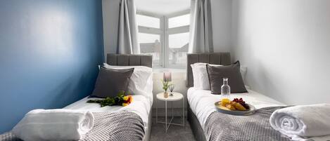 2 bedrooms, desk, iron/ironing board, free WiFi