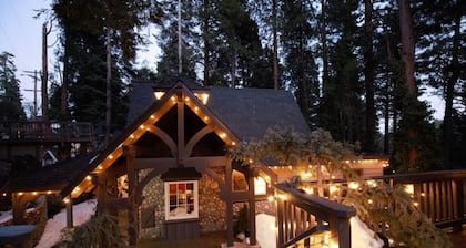 Cedar Snow Cottage in Alps of Lake Arrowhead