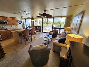 Smart TV, DVD player, books - Ocean Front Condo with AC, enjoy the ocean from your own private lanai. (Koloa)