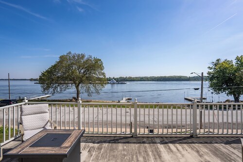 Experience Princeton charm on the Mississippi River