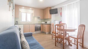 Interior - T1 Coral House (Nazaré)