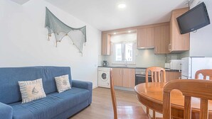 Interior - T1 Coral House (Nazaré)