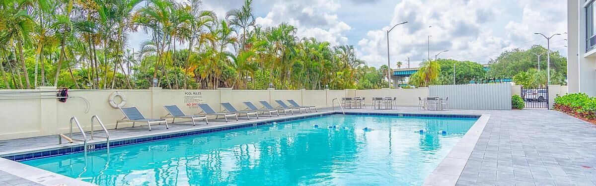 Dream Family Vacation! 2 Classy Units,  Pool, Fitness Center, Near Marlins Park!