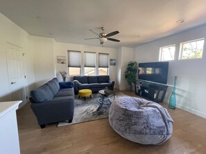 Smart TV, DVD player, video library
