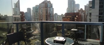 Home Theatre in the Heart of the Vancouver Tourist Area