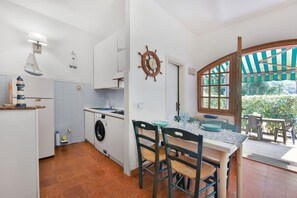 Refrigerador, horno, tostadora
