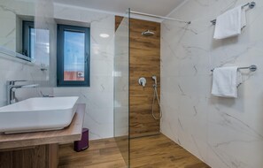 Apartment | Badezimmer | Handtücher