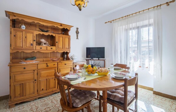 Exterior - Nice Apartment in Valtura With 2 Bedrooms (Liznjan)