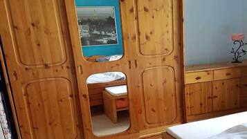 2 dormitorios, cuna de viaje, wifi y ropa de cama