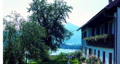 Mitterbauer - Pöllmann Vacation Farm - "Seeblick Basilika" Vacation Apartment