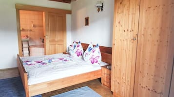 1 Schlafzimmer, Reisekinderbett, WLAN, Bettwäsche
