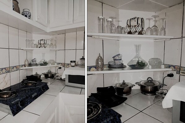 Réfrigérateur, micro-ondes, batterie de cuisine, vaisselle et ustensiles