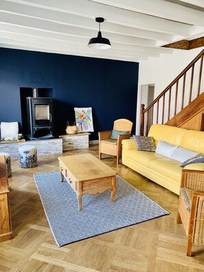 Smart-TV, peis, videospill og fotballspill