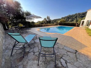 Pool - Spacious 5-Room House with Pool, AC, and Fiber Optic Internet in Cavalaire-sur-Mer (Cavalaire-sur-Mer)