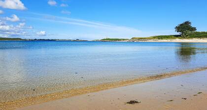 Stunning home in Plouguerneau with WiFi