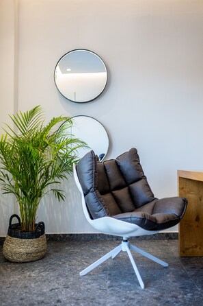 Reception - Naxian Secret (Naxos)