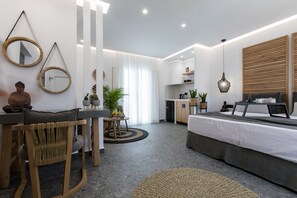 Premium bedding, down duvets, pillow-top beds, in-room safe - Naxian Secret (Naxos)