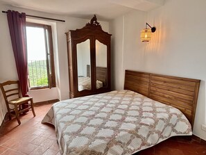 3 dormitorios, tabla de planchar con plancha, wifi gratis