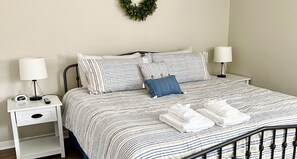 1 chambre, fer et planche à repasser, Wi-Fi gratuit, draps fournis