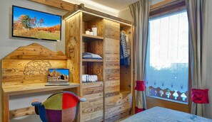 3 camere, una scrivania, culla da viaggio, Wi-Fi