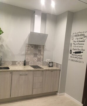 Fridge, microwave, stovetop, dishwasher - Casa Tosca (Lucena)