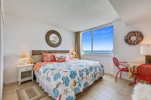 2 bedrooms - XPLORIE ACTIVITIES & LINENS INCLUDED*! Great views from this 2BR oceanfront condo with an outoor pool! (Ocean City)