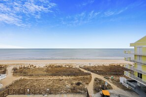 Beach - XPLORIE ACTIVITIES & LINENS INCLUDED*! Great views from this 2BR oceanfront condo with an outoor pool! (Ocean City)