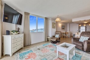 TV - XPLORIE ACTIVITIES & LINENS INCLUDED*! Great views from this 2BR oceanfront condo with an outoor pool! (Ocean City)