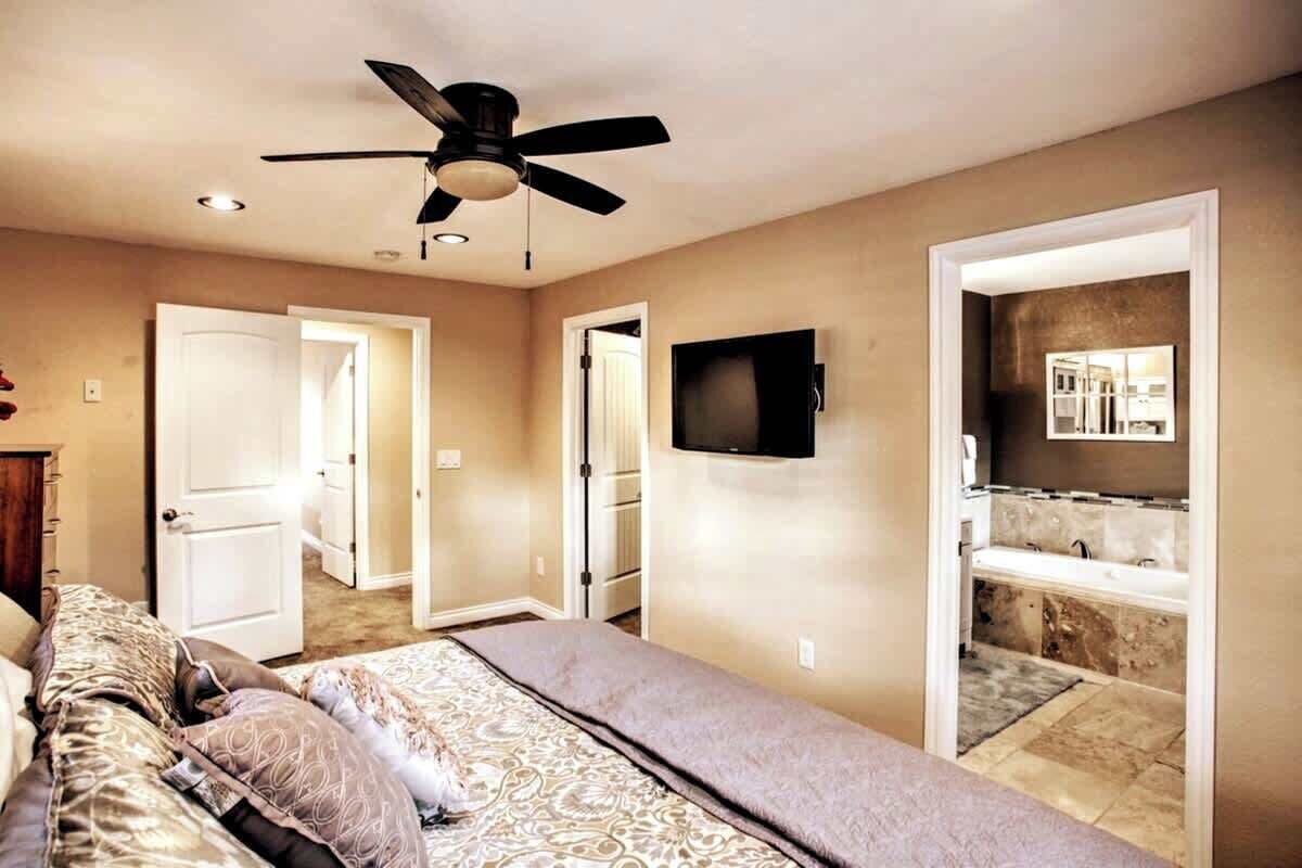 3 chambres, fer et planche à repasser, Wi-Fi gratuit, draps fournis