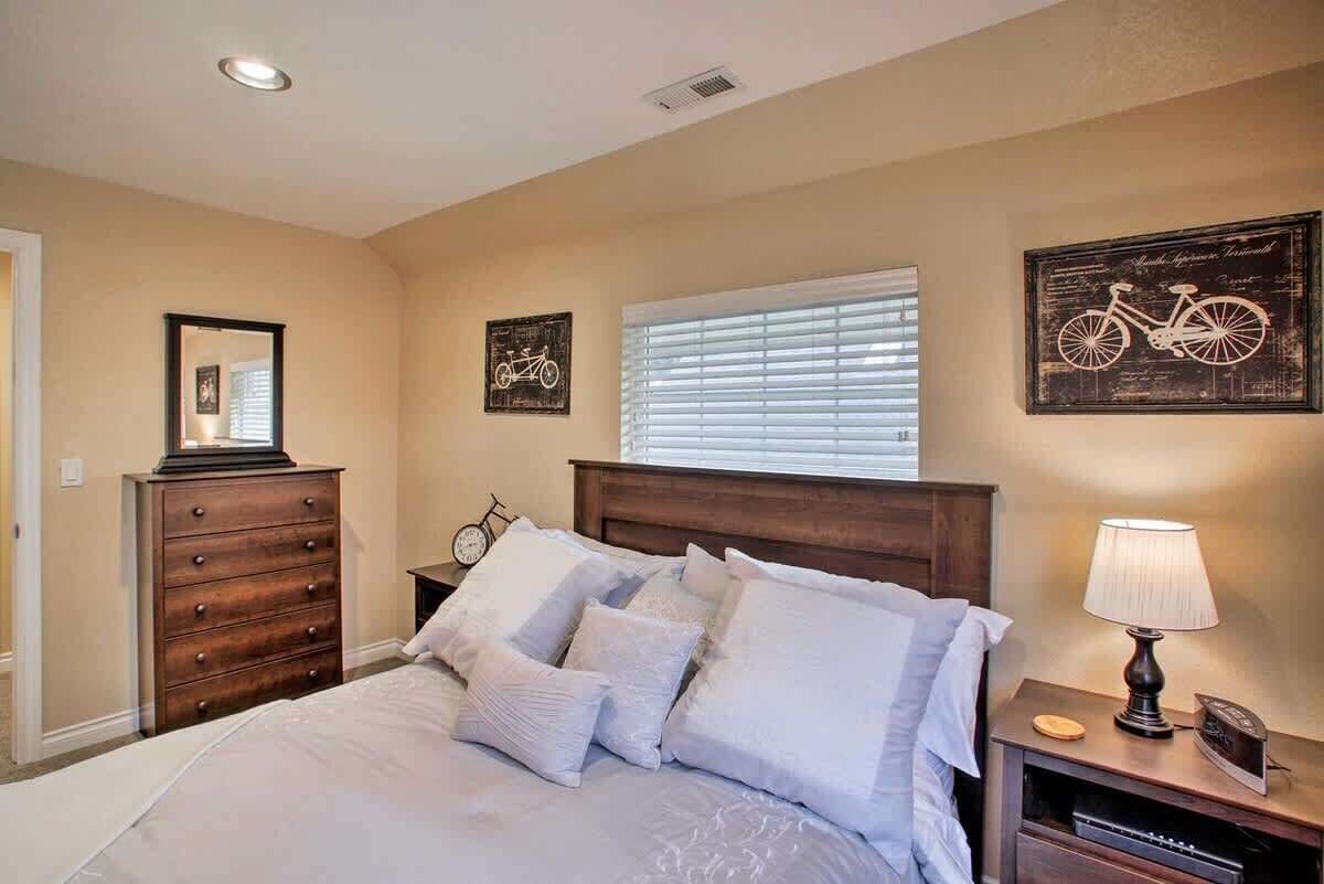 3 habitaciones, tabla de planchar con plancha y wifi gratis 