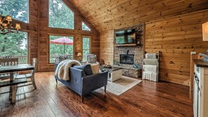 Smart-TV, Kamin, Videospiele, Computerbildschirme