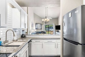 Fridge, microwave, oven, stovetop - Retreat near Table Rock Lake & SDC W/ Indoor Pool (Branson)