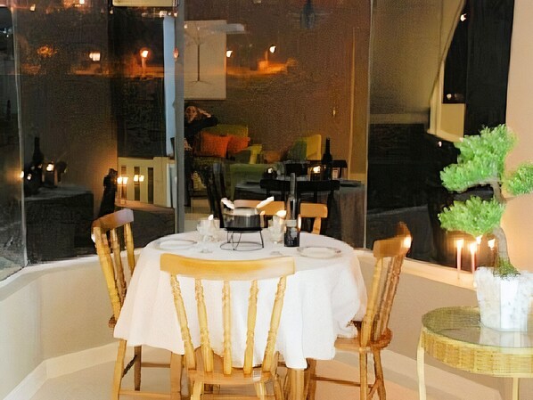 Dining - Venha Descansar nas Montanhas em Campos do Jordão! Chalé 2 (Campos do Jordão)