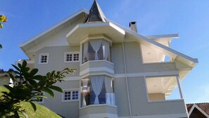 Exterior detail - Venha Descansar nas Montanhas em Campos do Jordão! Chalé 2 (Campos do Jordão)