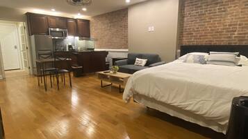 1 bedroom, desk, free WiFi, bed sheets