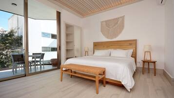 In-room safe, iron/ironing board, free WiFi, bed sheets