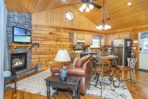 Smart TV, fireplace
