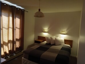 Suite | Free WiFi, bed sheets - Cardston Inn (Cardston)