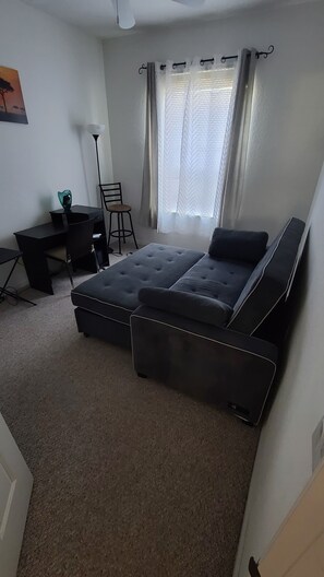 TV - cozy villa (North Port)