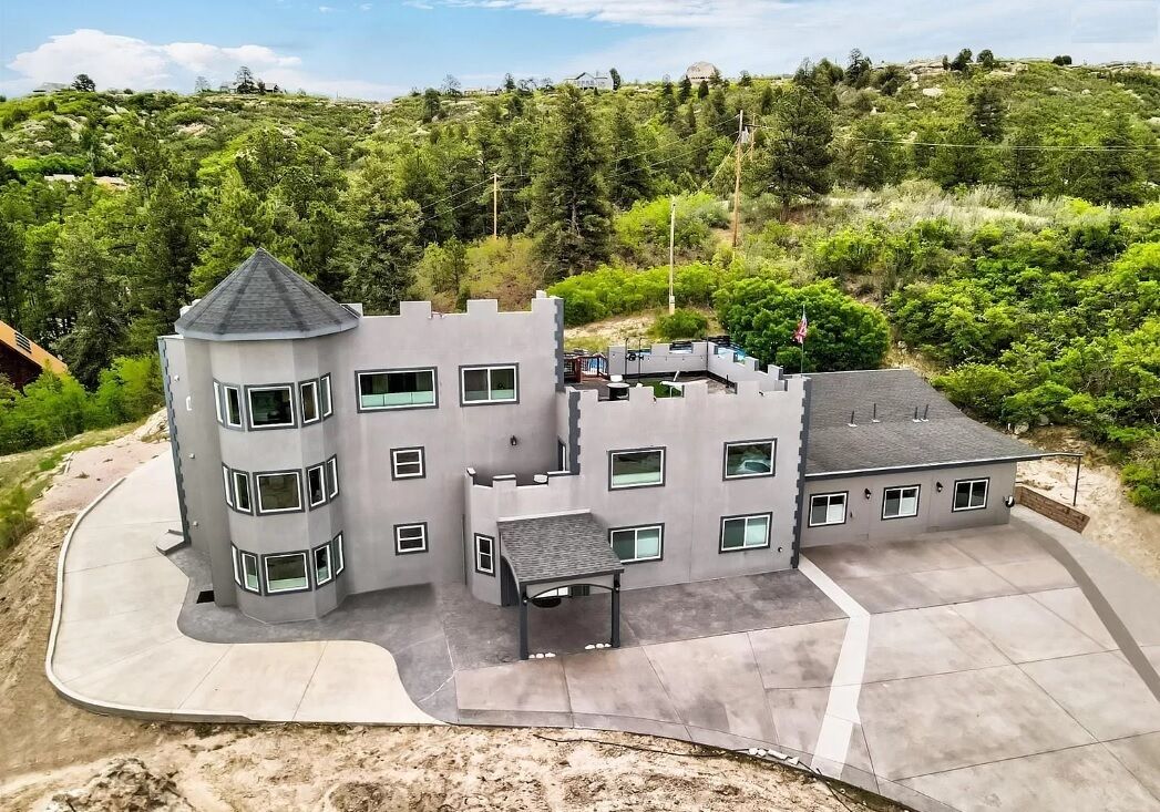 Paradise - Upscale Castle,Forest, Views, Shop,Golf