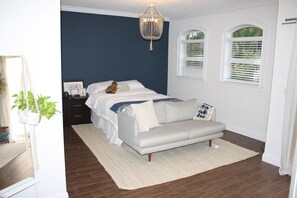 3 bedrooms, desk, free WiFi, bed sheets