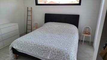 3 chambres, fer et planche Ă repasser, Wi-Fi gratuit, draps fournis