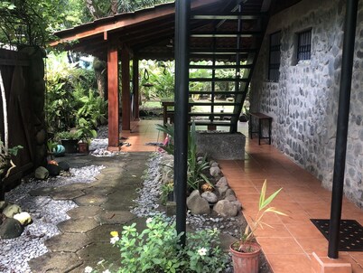 Tranquil apartment near beach front 