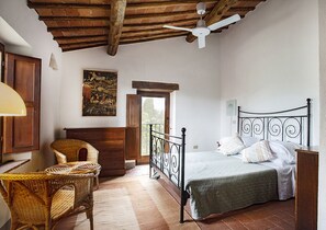 5 bedrooms, iron/ironing board, travel cot, free WiFi - Traumblick in die Toskana vom Ferienhaus mit Pool auf Hügel zw. Siena u. Florenz (I - 53019 Pieveasciata)